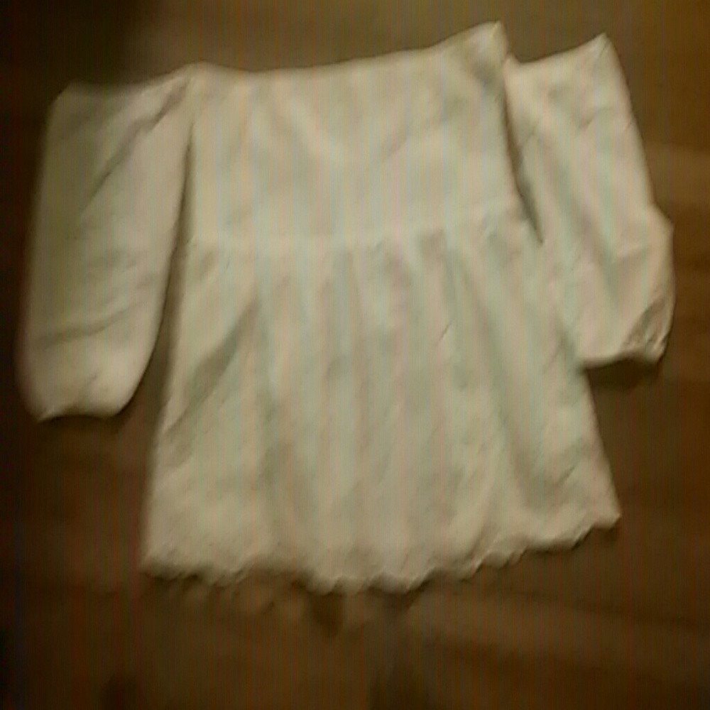 Tops - Picture 4 of 4